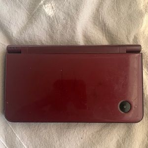 Nintendo ds XL + game 🎁 *powers on * free shipping